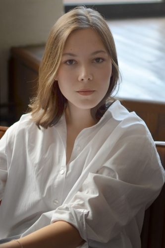 Дарья Мельниченко актриса ЭМДТ