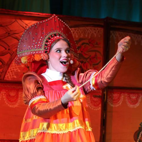 arisha-bulatova-spektakl-letuchiy-korabl-foto- 45
